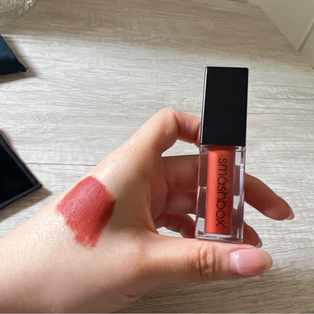 Smashbox lipstick - Out Loud